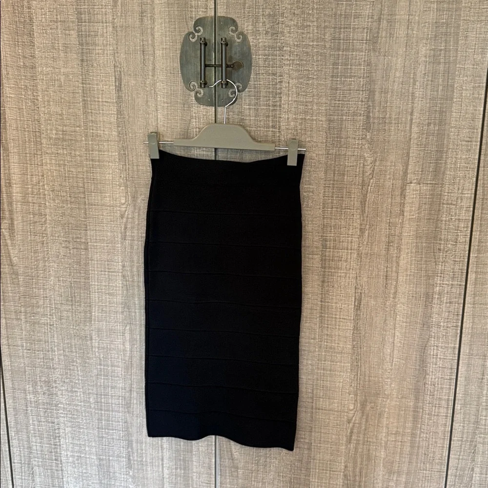 BCBGMaxAzria Black‎ Midi Skirt
